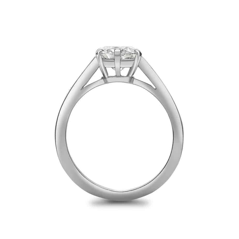 Round brilliant cut diamond single stone ring